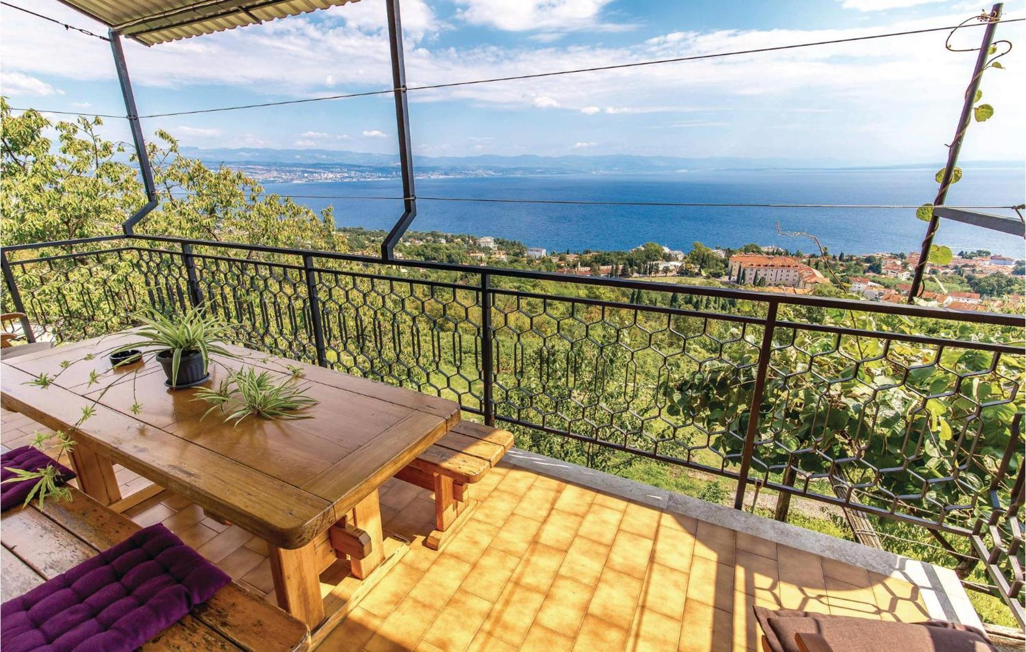 Nice Apartment In Lovran With Kitchen Esterno foto
