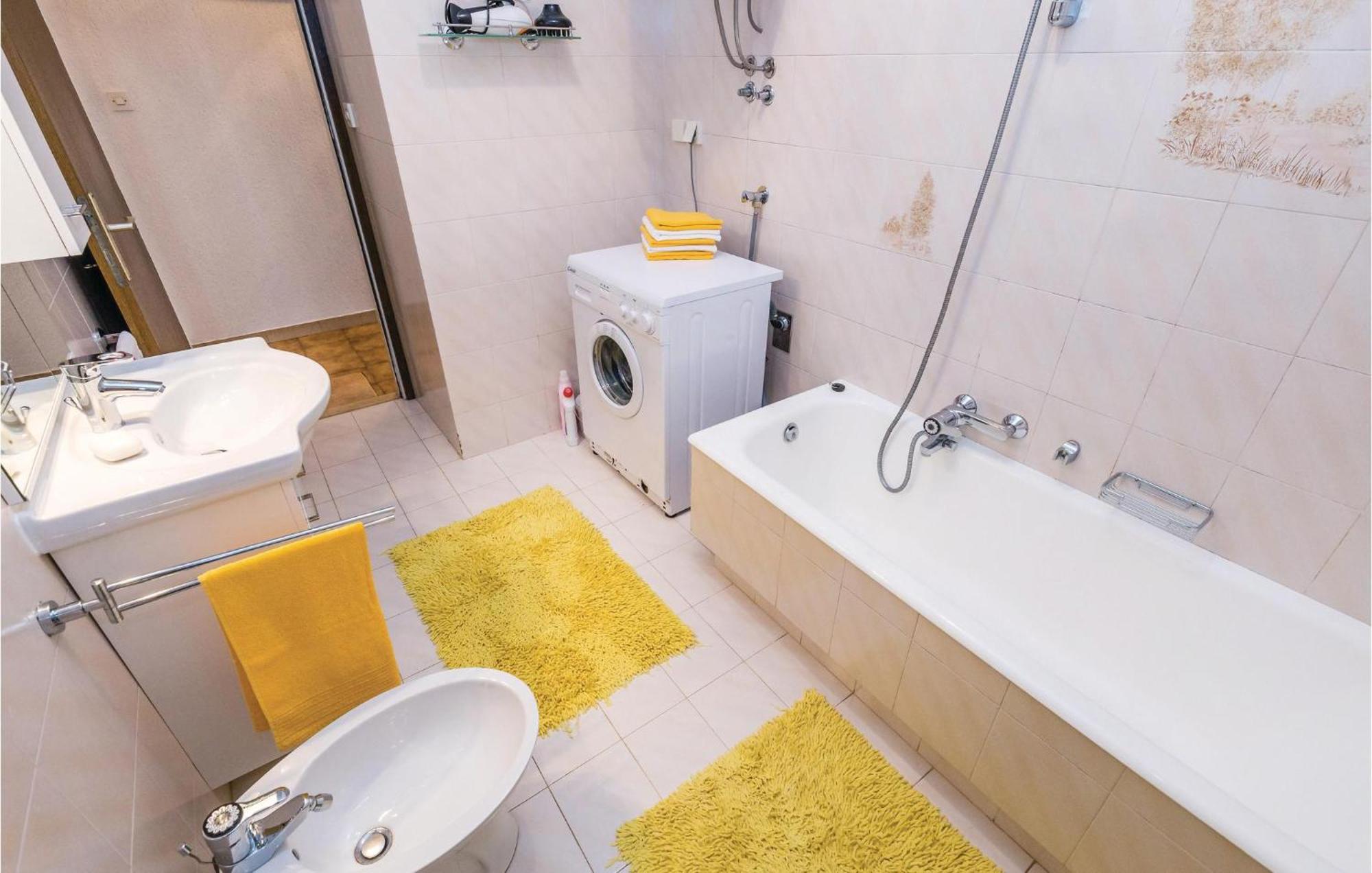 Nice Apartment In Lovran With Kitchen Esterno foto